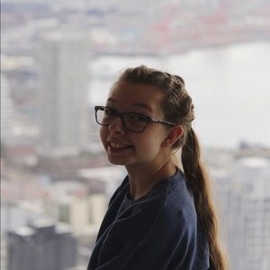 Meet your Posher, Nicole